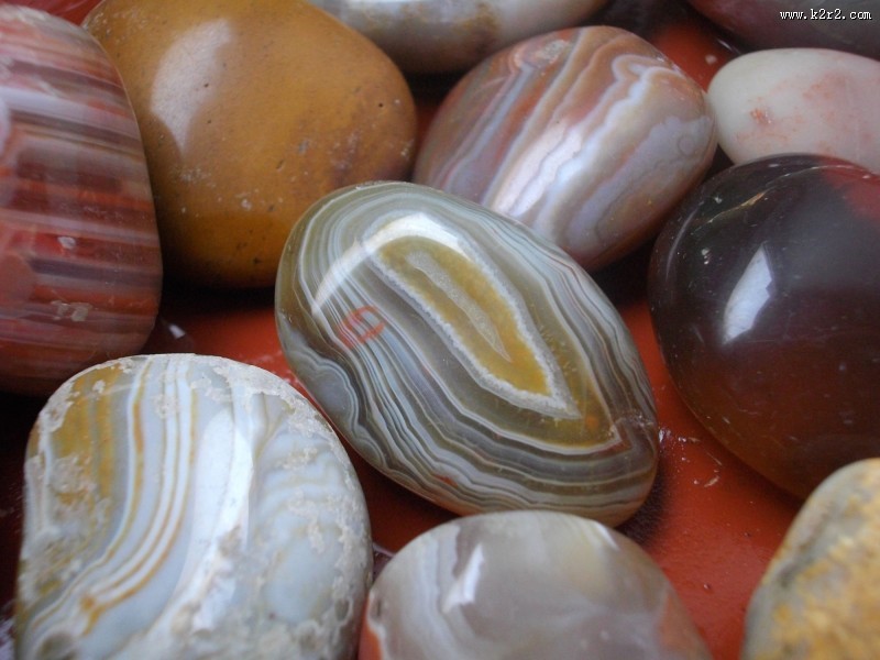 杂乱的鹅卵石图片