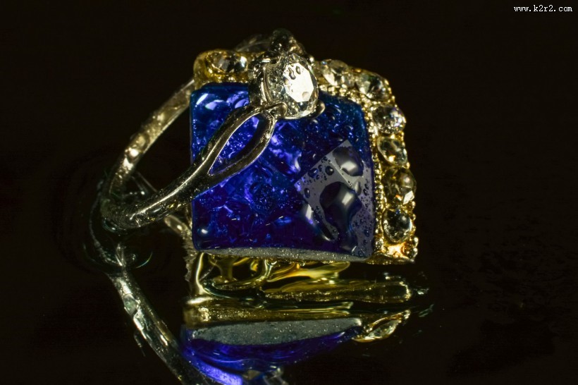 蓝宝石戒指图片