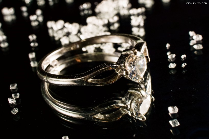 蓝宝石戒指图片