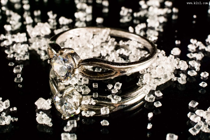 蓝宝石戒指图片