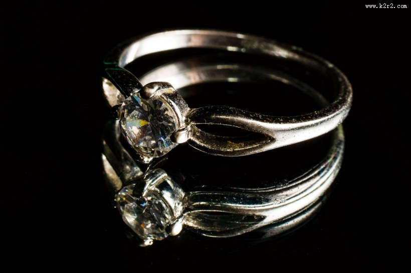 蓝宝石戒指图片