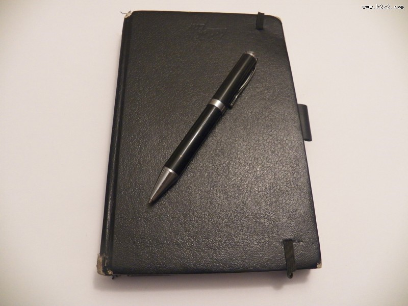 办公用笔和笔记本图片