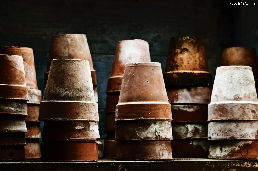 色彩缤纷的花盆陶罐图片