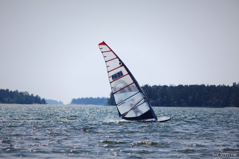 趣味十足的帆板运动图片