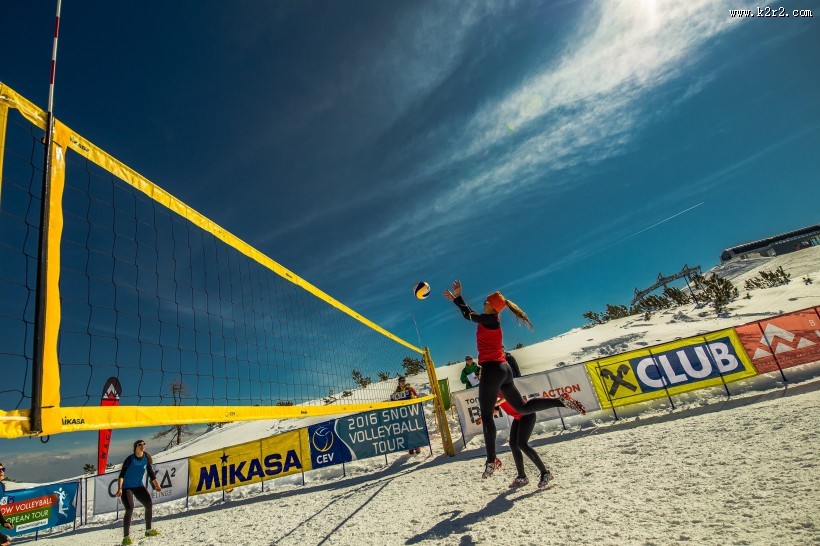 休闲沙滩排球图片