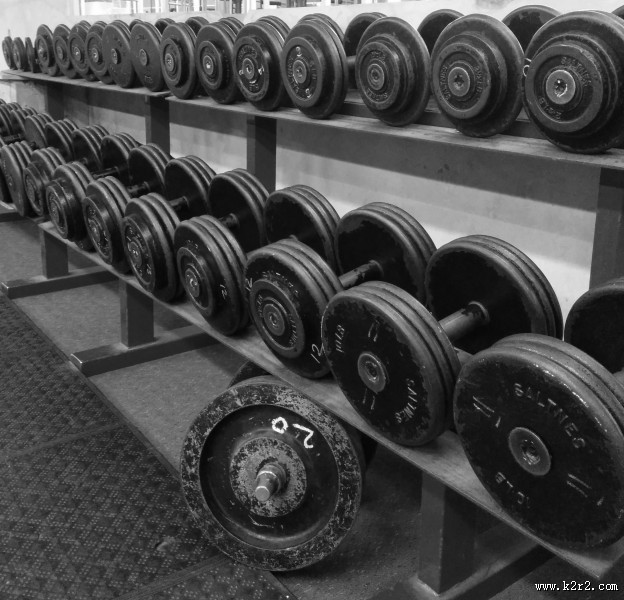 健康运动器材哑铃图片