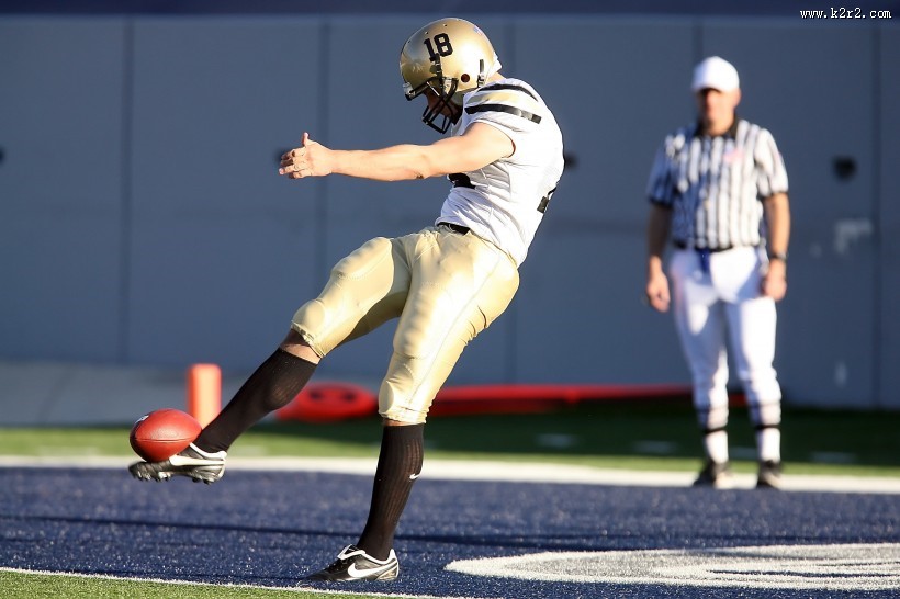 热火朝天的橄榄球比赛图片