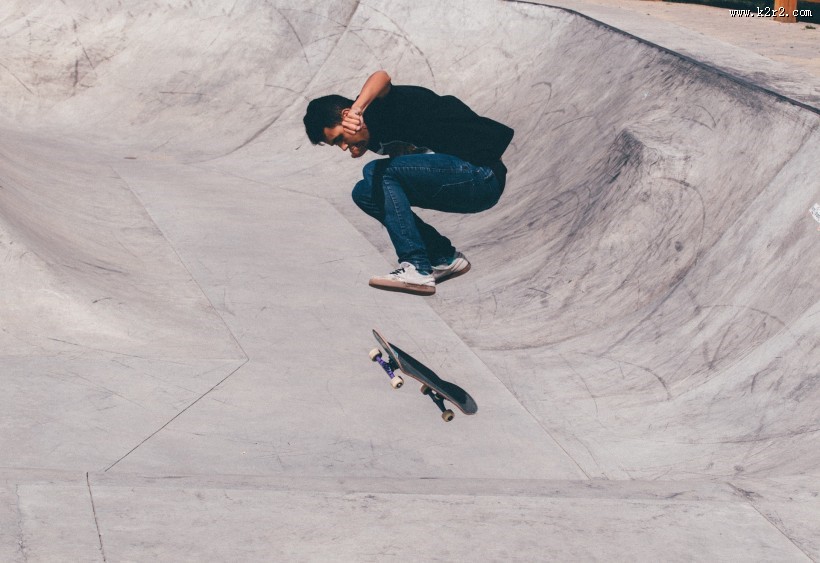 滑板少年图片大全