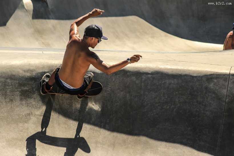 滑板少年图片大全