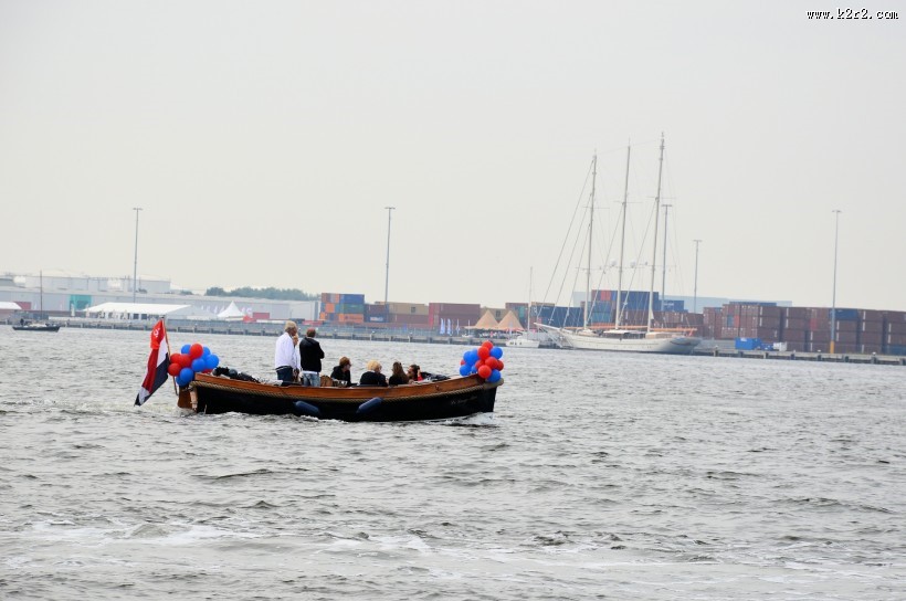 划船水上运动图片