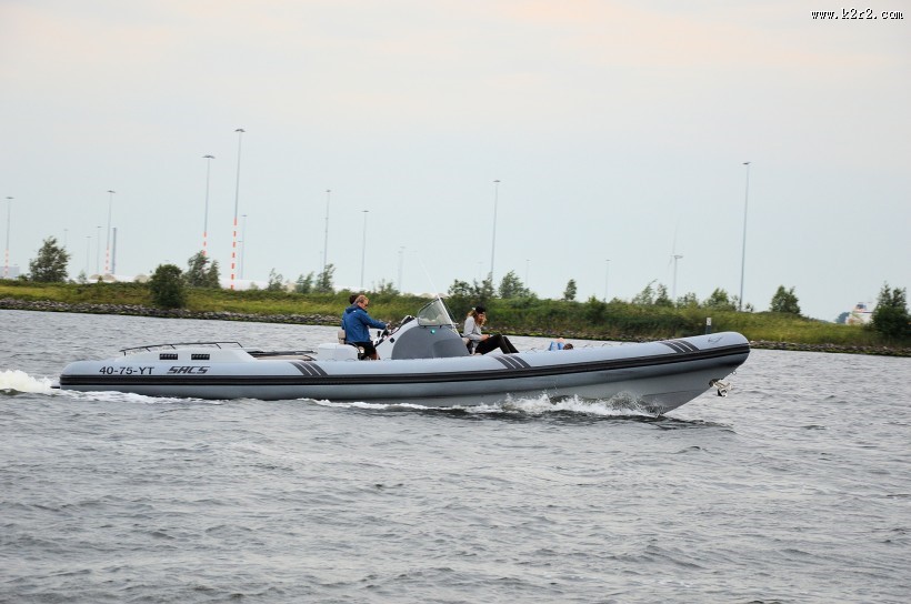 划船水上运动图片