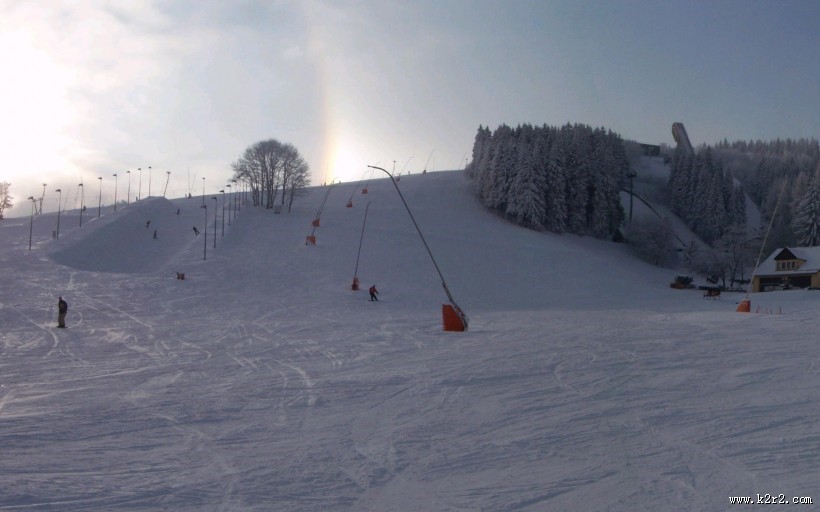 滑板滑雪极限运动图片
