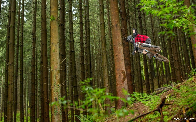 山地自行车赛图片