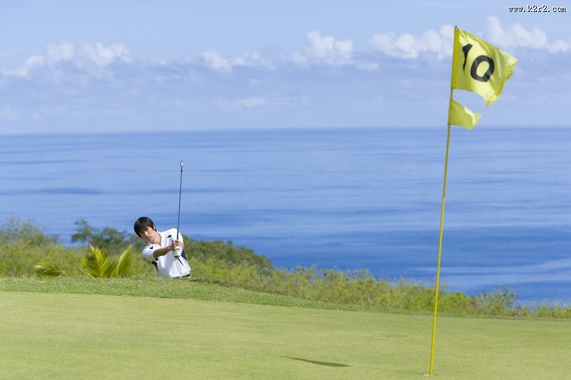 打高尔夫男性图片