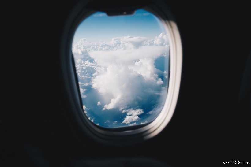 飞机的窗户图片