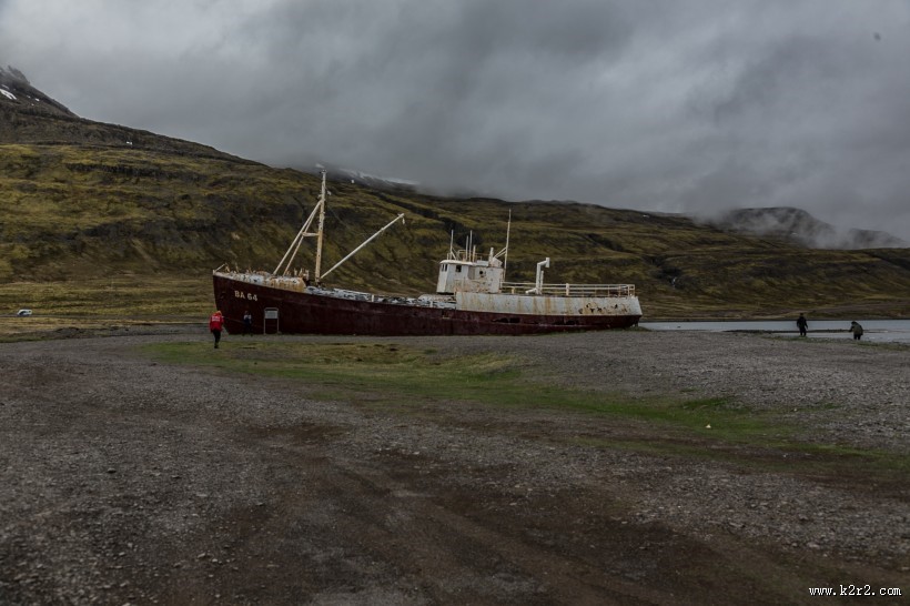 废弃的船舶图片