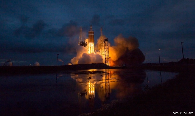 发射升空的火箭图片大全