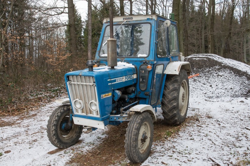拖拉机高清图片