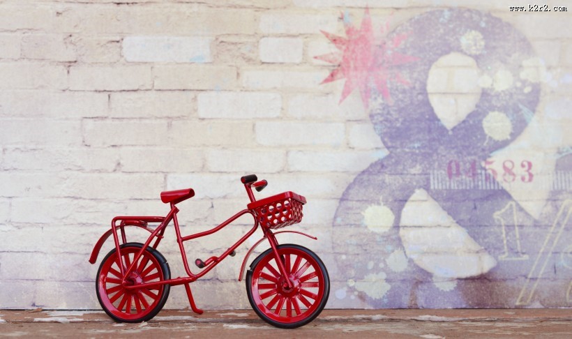 红色的自行车图片