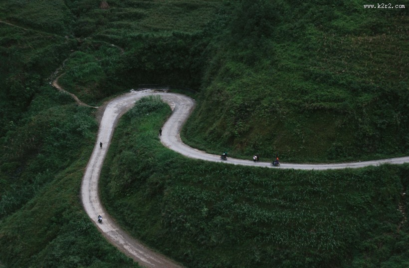 弯曲的公路图片