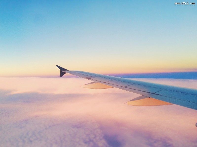高空中的机翼图片大全