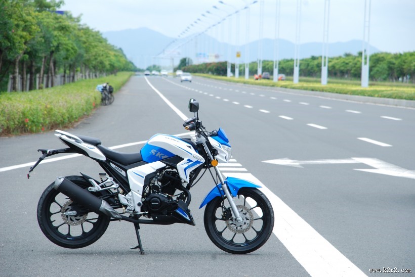 炫酷的摩托车图片
