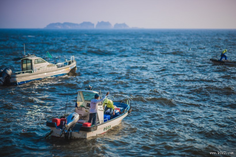 水上的渔船图片大全