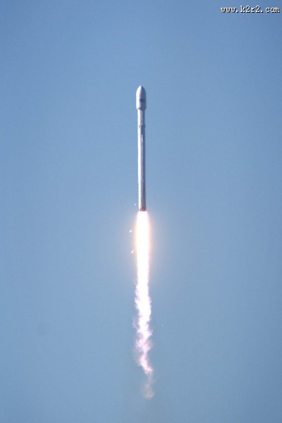 发射了的火箭图片