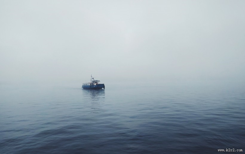 海中的帆船图片