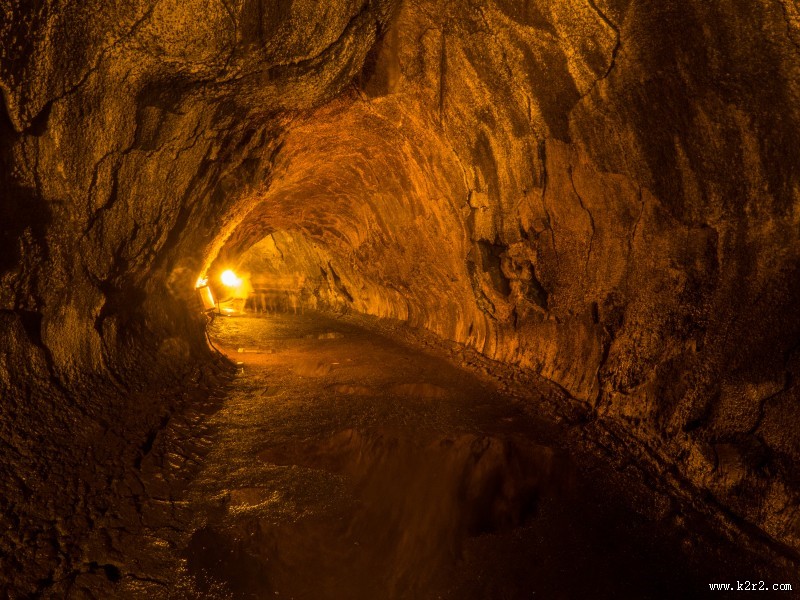 长长的洞口和隧道图片
