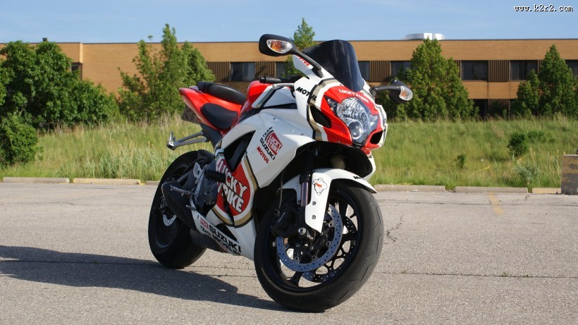 铃木摩托车图片