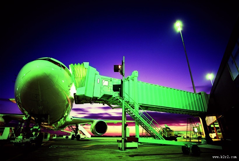 傍晚的飞机图片大全