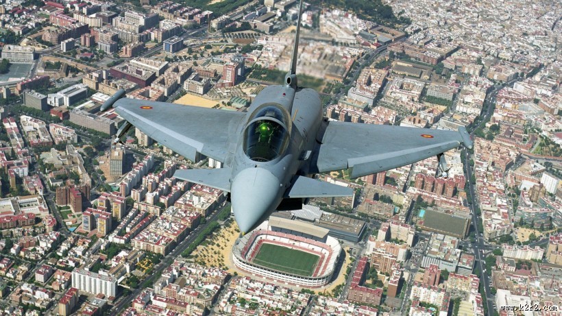 EF-2000台风战斗机图片