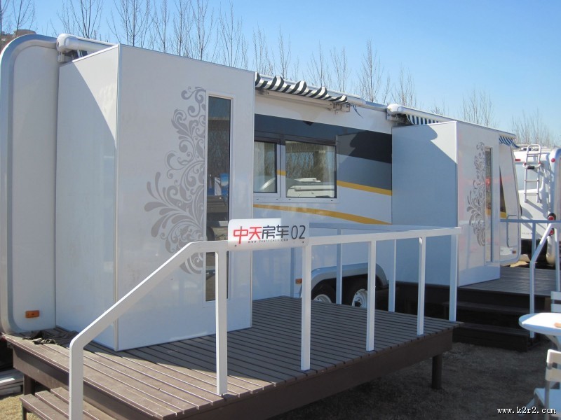 高端时尚房车图片