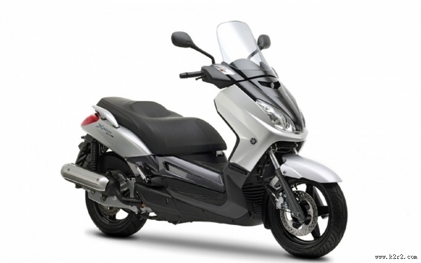 雅马哈125摩托车图片