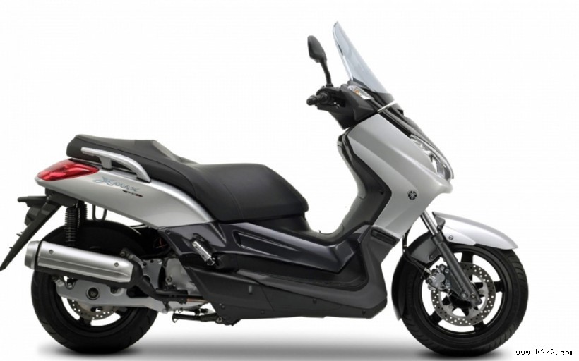 雅马哈125摩托车图片