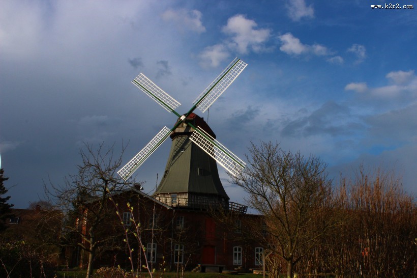 高大的荷兰风车图片大全
