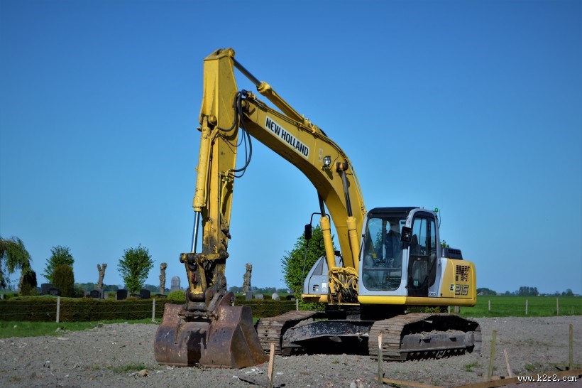 施工中的挖掘机图片大全