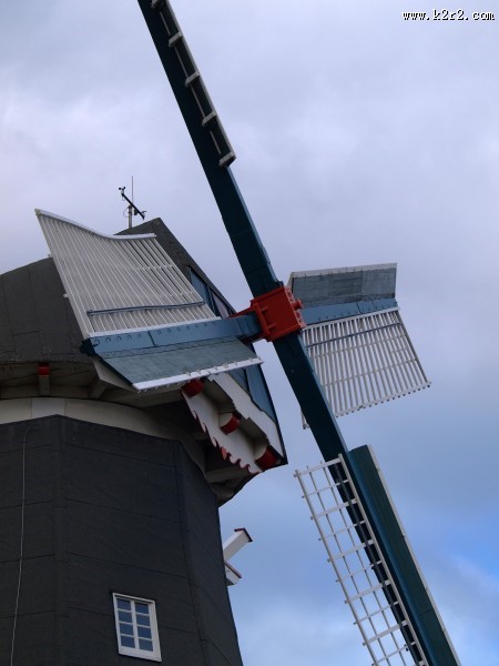高大的荷兰风车图片大全