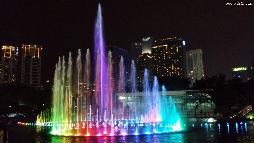 美妙的音乐喷泉图片