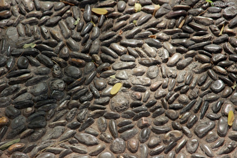 鹅卵石铺的路图片