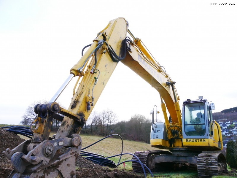 高大的挖掘机图片