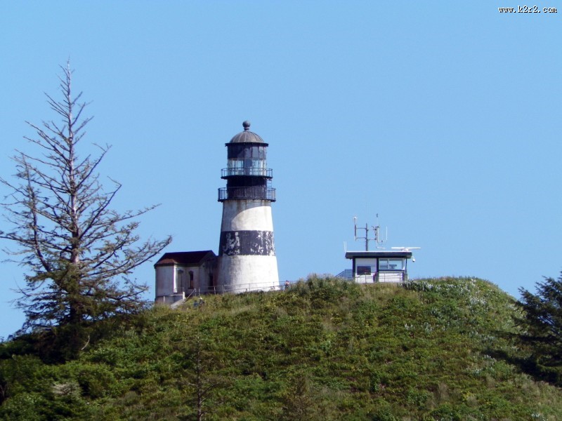 高高耸立的灯塔图片