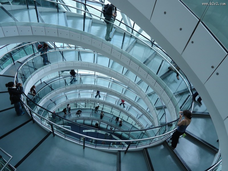 旋转的楼梯图片