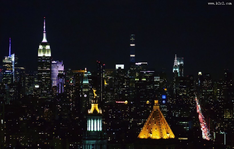 夜幕中的城市图片