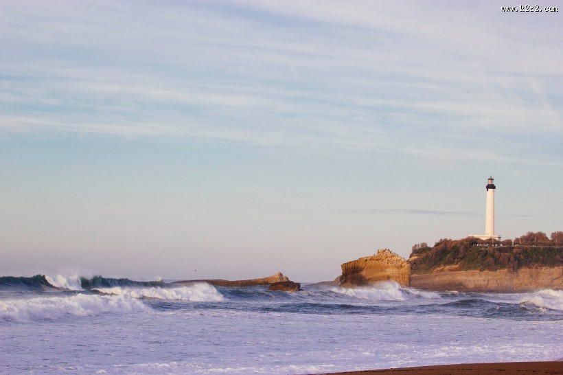 耸立的灯塔图片大全