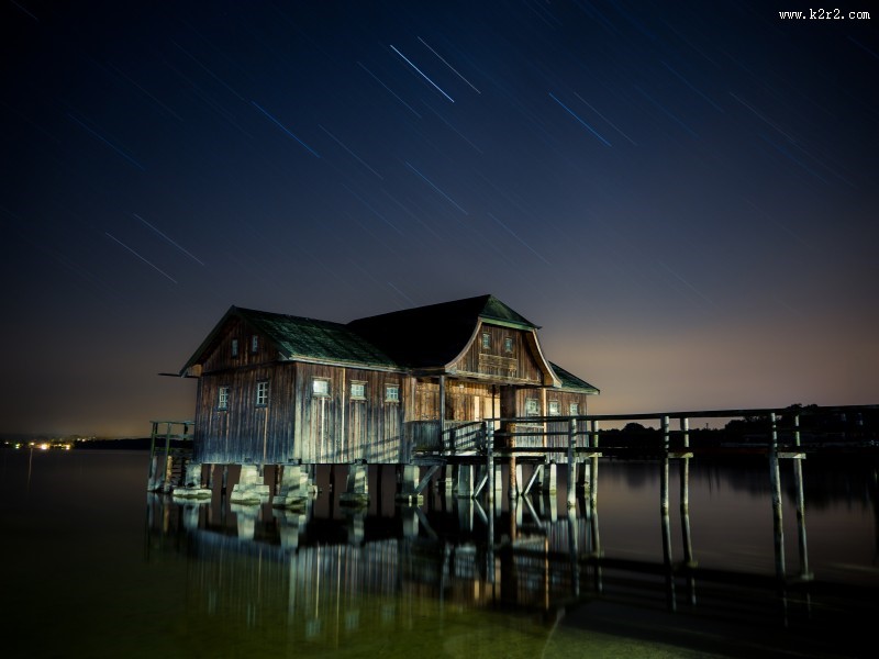 独特的木头屋图片