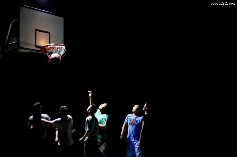 篮球架上的篮球框图片大全