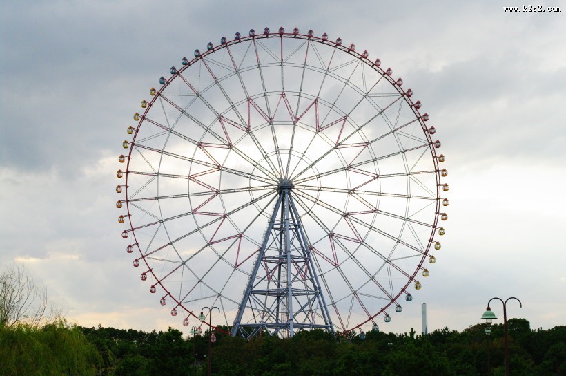 大型娱乐设施摩天轮图片