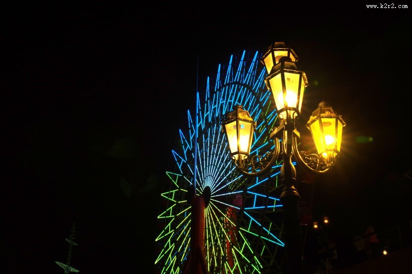 大型娱乐设施摩天轮图片